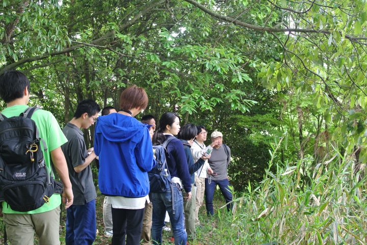 5月16日コロキウム以安寺山の調査