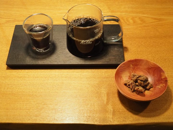 カフェプレートとナッツボウル