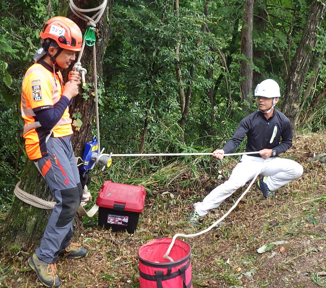 安全な樹上作業のためのBasic Arborist Training-2（BAT-2) : 岐阜県立 