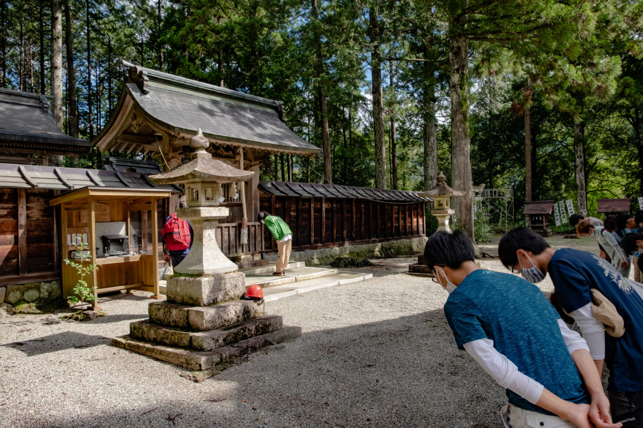 護山神社にお参り