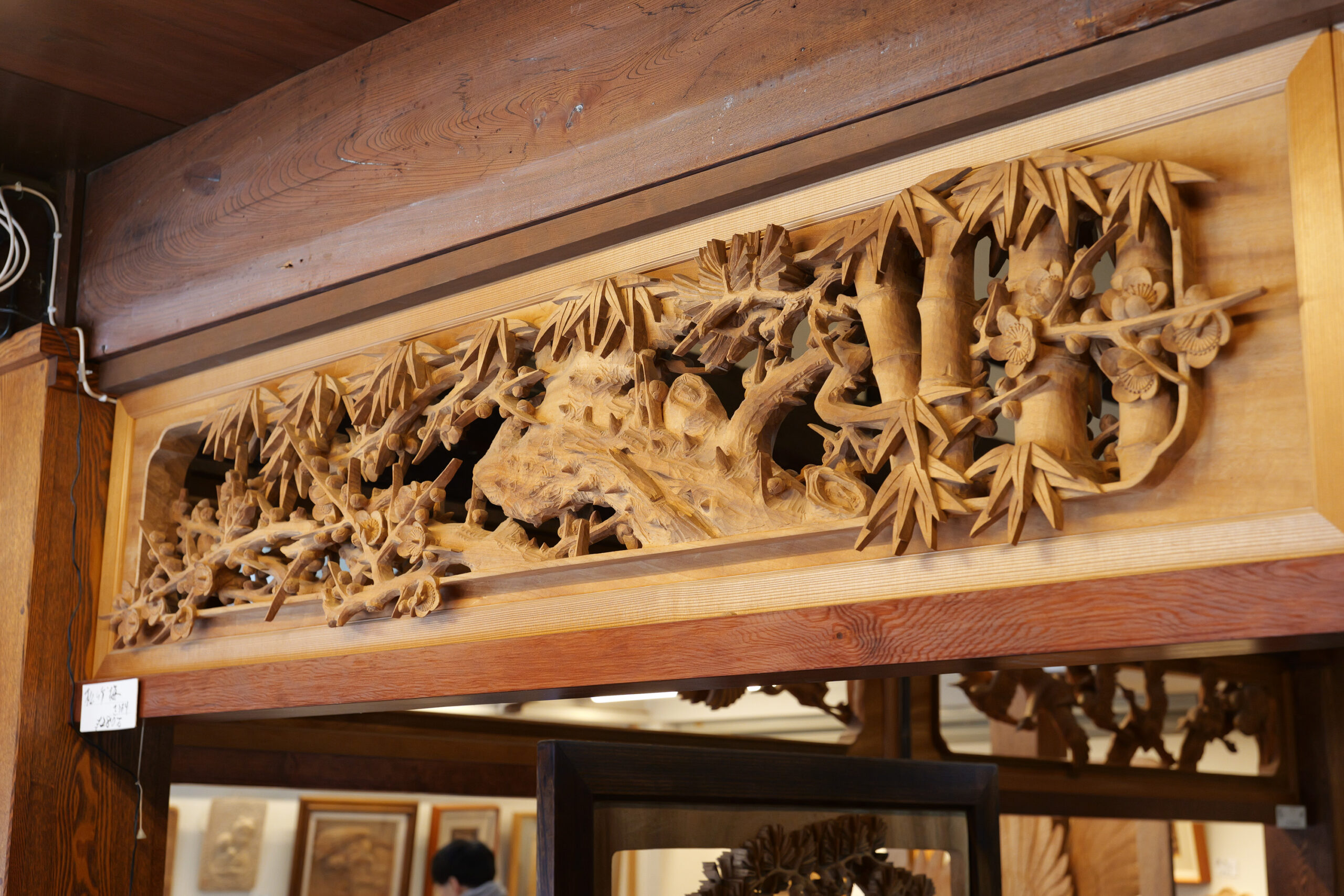 井波彫刻　一灯作　木彫　葡萄に栗鼠　壁掛け 井波彫刻 一灯作 木彫 葡萄に栗鼠 壁掛け 井波彫刻 一灯作 木彫