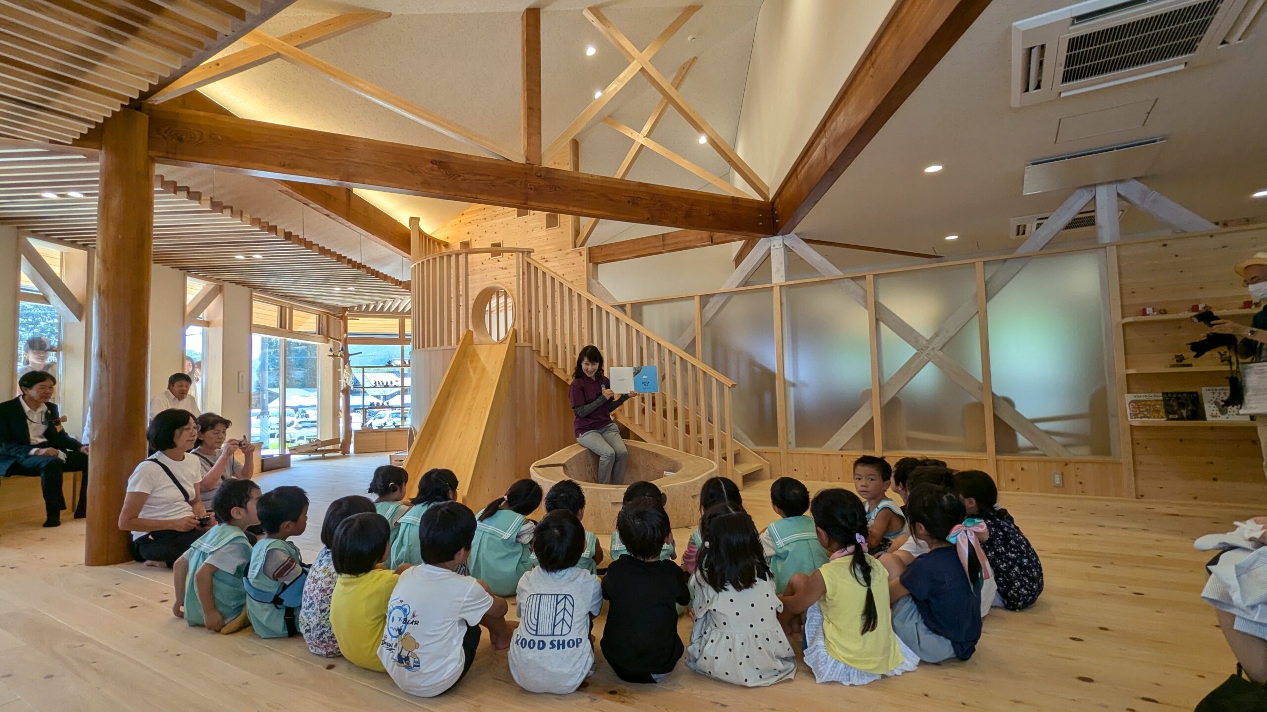 なかつがわ 森の木遊館 オープン : 岐阜県立森林文化アカデミー