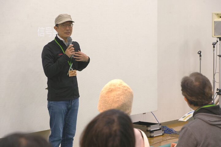 松川さんと同期の渡邉さん。講座の会場手配や現地での様々な調整をしてくれました