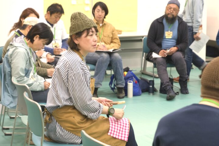 講座を主催した松川さん(中央)