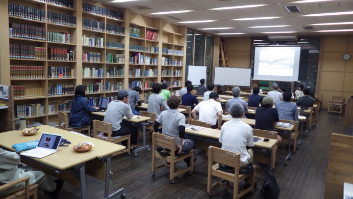 報告会の様子