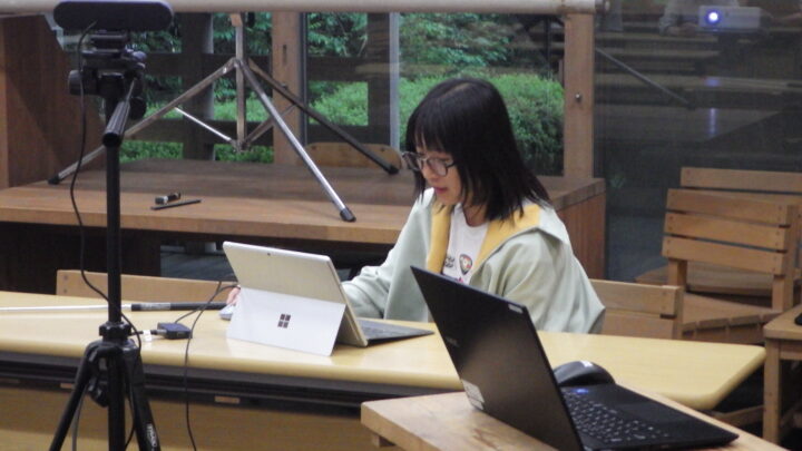 報告会の様子